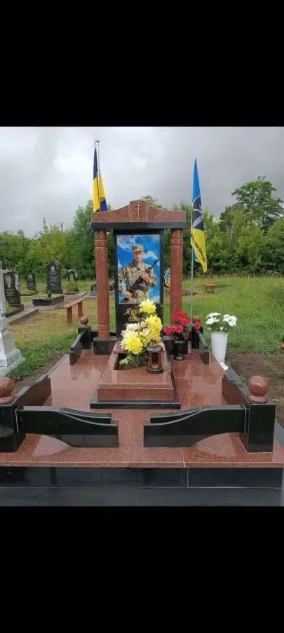 Пам'ятники з граніту 8