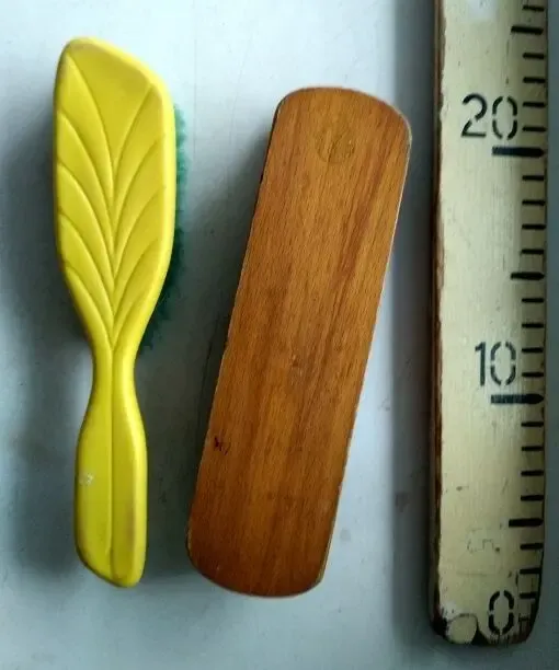 Щетки одежные, набор из 2-х  качественные в хорошем чистом состоянии 5