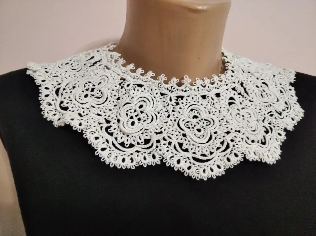 Комірець мереживний ..Медальони.. Фріволіте. 4