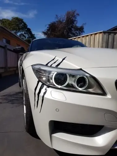 Наклейка на авто в виде Царапины Когтем Черная 6