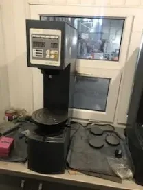 Твердомір стаціонарний по Роквеллу UIT HR-150