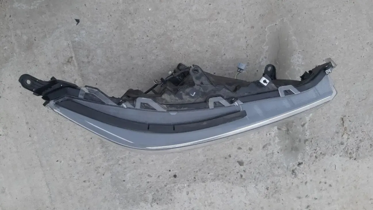 Toyota RAV4 Фара 8114542842 4