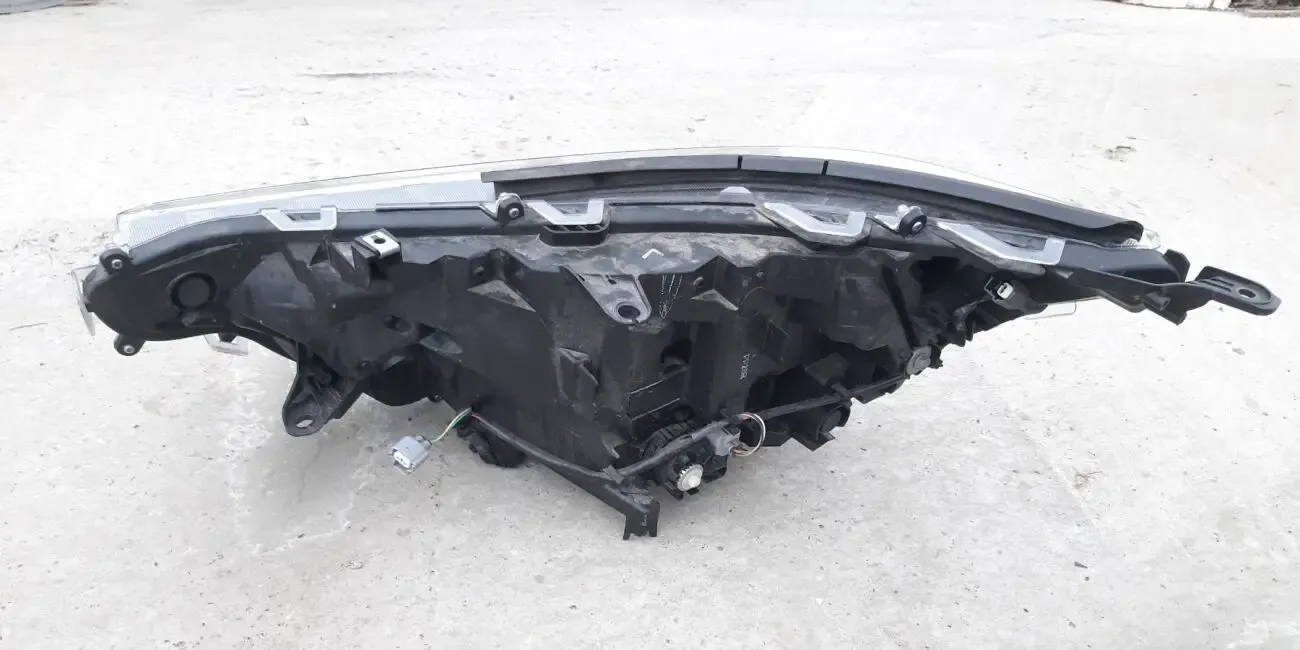 Toyota RAV4 Фара 8114542842 3