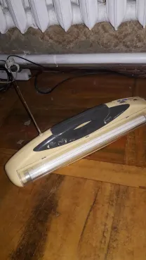 Фонарь-радіоприймач