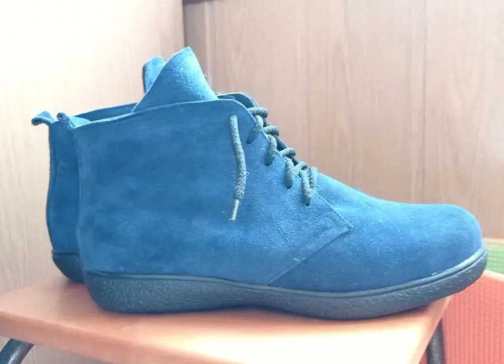 Ботинки еврозима замша ортопедические стельки р. 38,5-39 новые 3