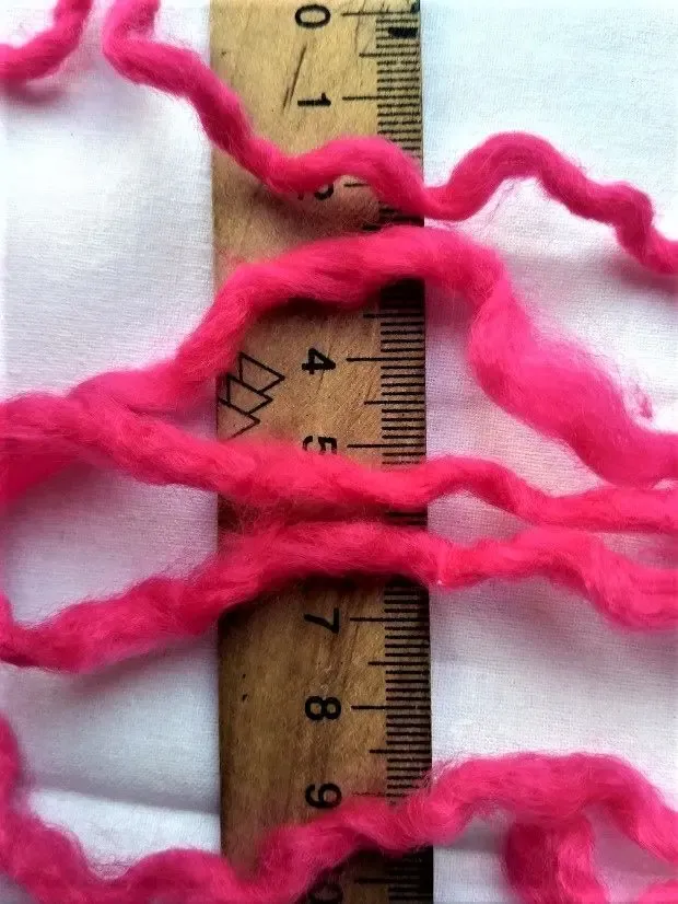 Пряжа нитки малиновые пушистые для рукоделия, поделок, вес  70 грамм 6