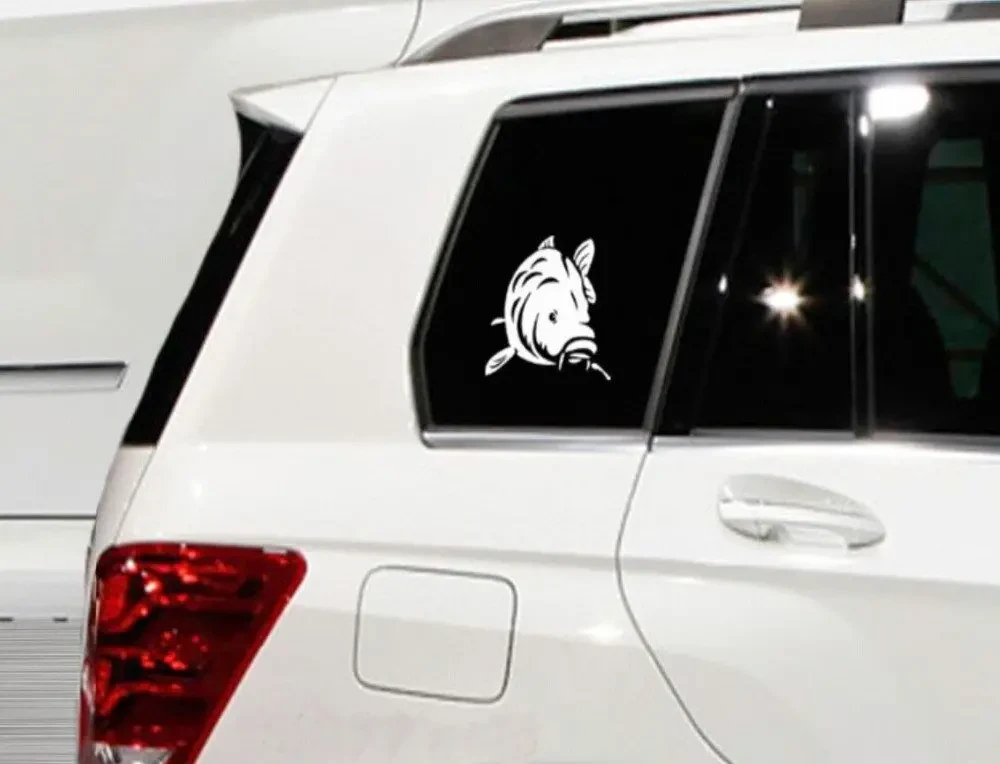 Наклейка на авто Карп Чёрная 4