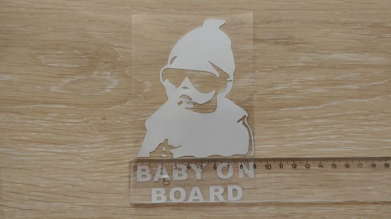 Наклейка Baby On Board Белая светоотражающая на авто 3