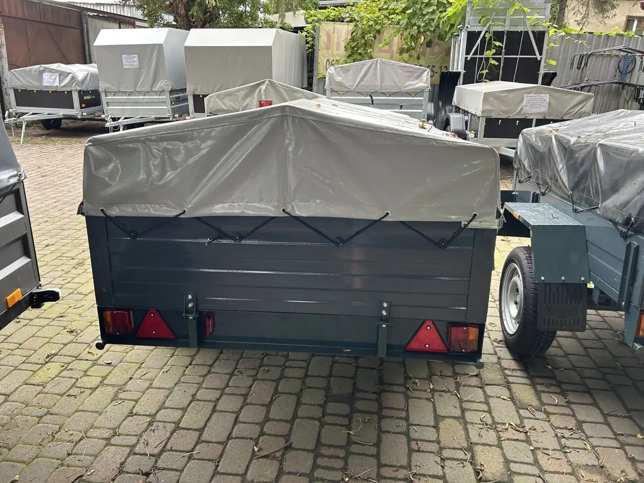 Легковий причіп 4