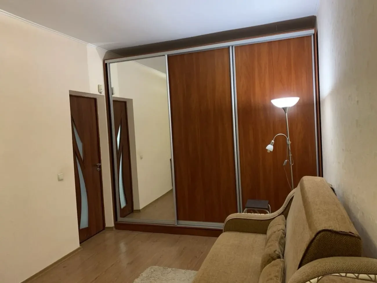 Продаж 2-х кімнатної квартири 2