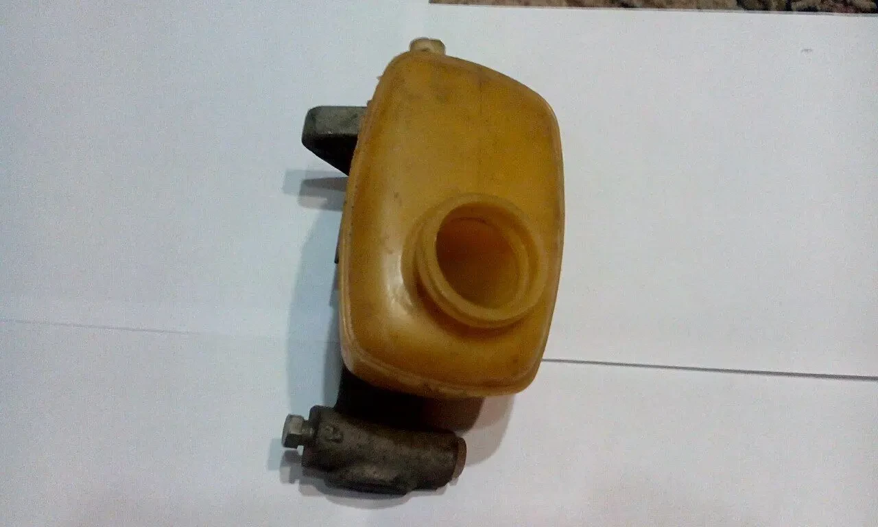 Продам оригин главный тормозной цилиндр для Москвич (412-3505015 ГАЗ) 4