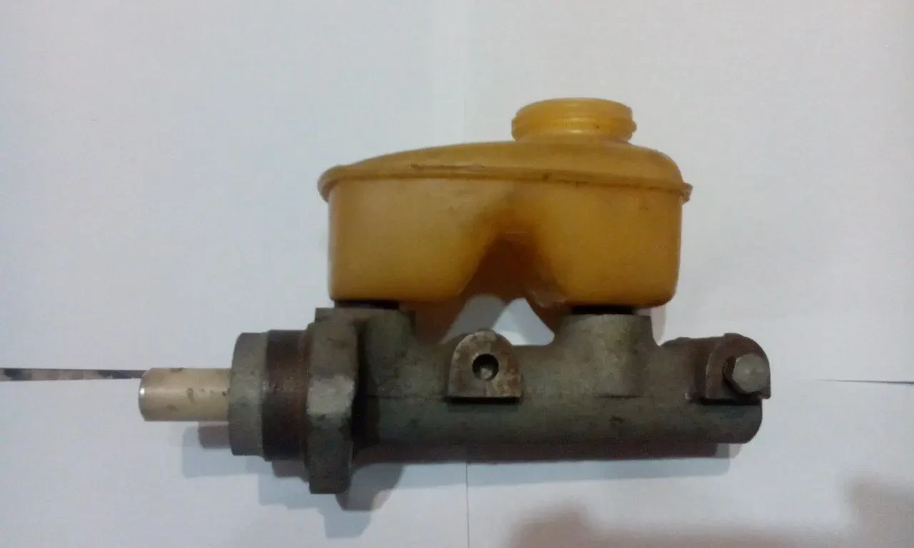 Продам оригин главный тормозной цилиндр для Москвич (412-3505015 ГАЗ) 2
