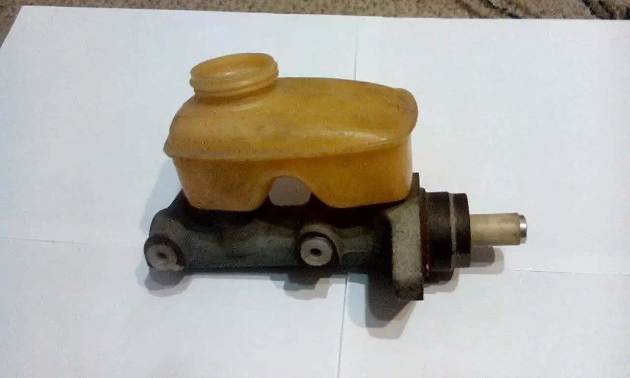 Продам оригин главный тормозной цилиндр для Москвич (412-3505015 ГАЗ) 7