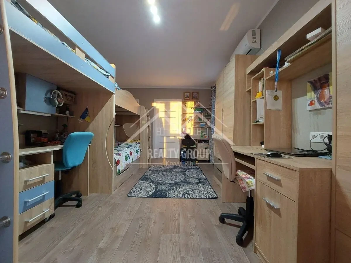 Продаж 3к з меблями та технікою у ЦМ р-ні поряд із парком 5