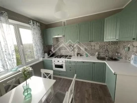 Продаж 3к з меблями та технікою у ЦМ р-ні поряд із парком