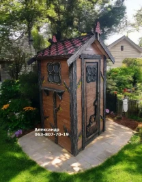 Эксклюзивный туалет для дачи казковий уличный ( дачный , деревянный,