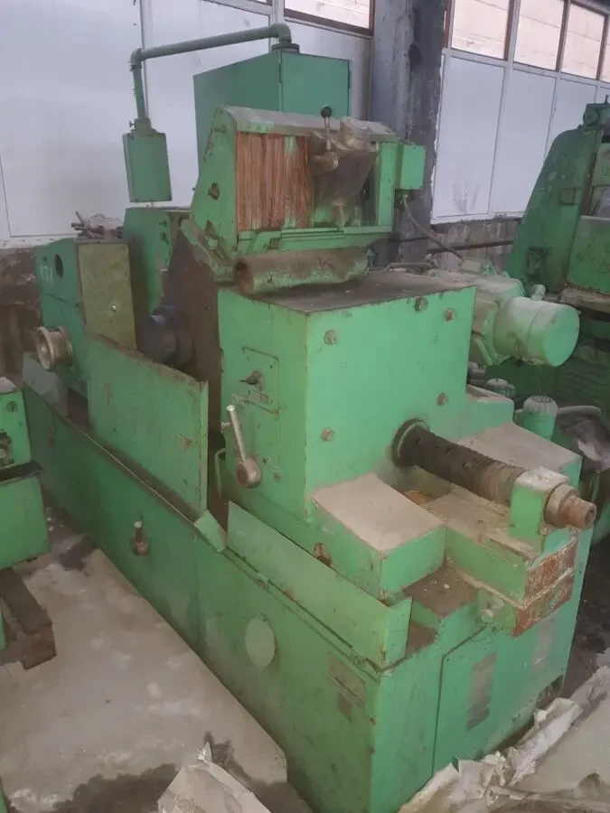 Безцентрошліфувальний верстат 3м184