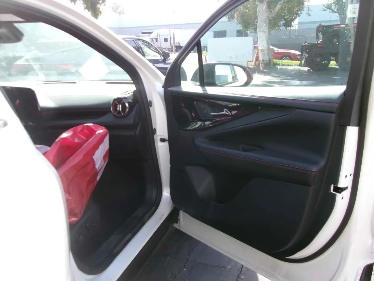 Новинка на авторозбиранні Chevrolet Blazer EV RS 2024 року випуску. 10