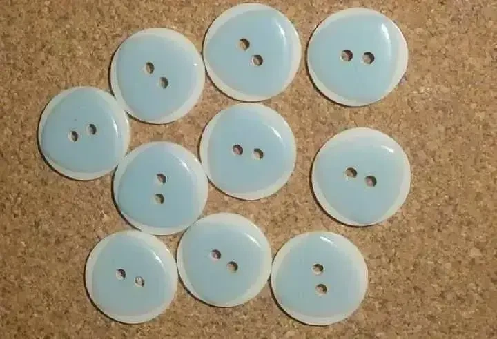 Пуговицы гудзики комбинированные  двухцветные 8