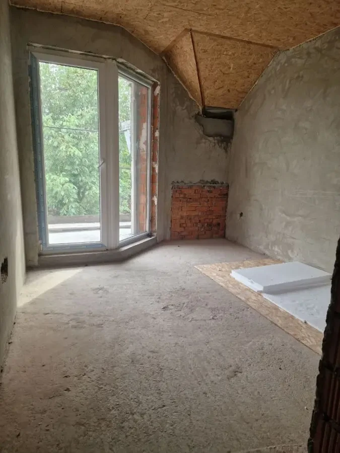 Гарний танхауз біля річки м. Мукачево 2