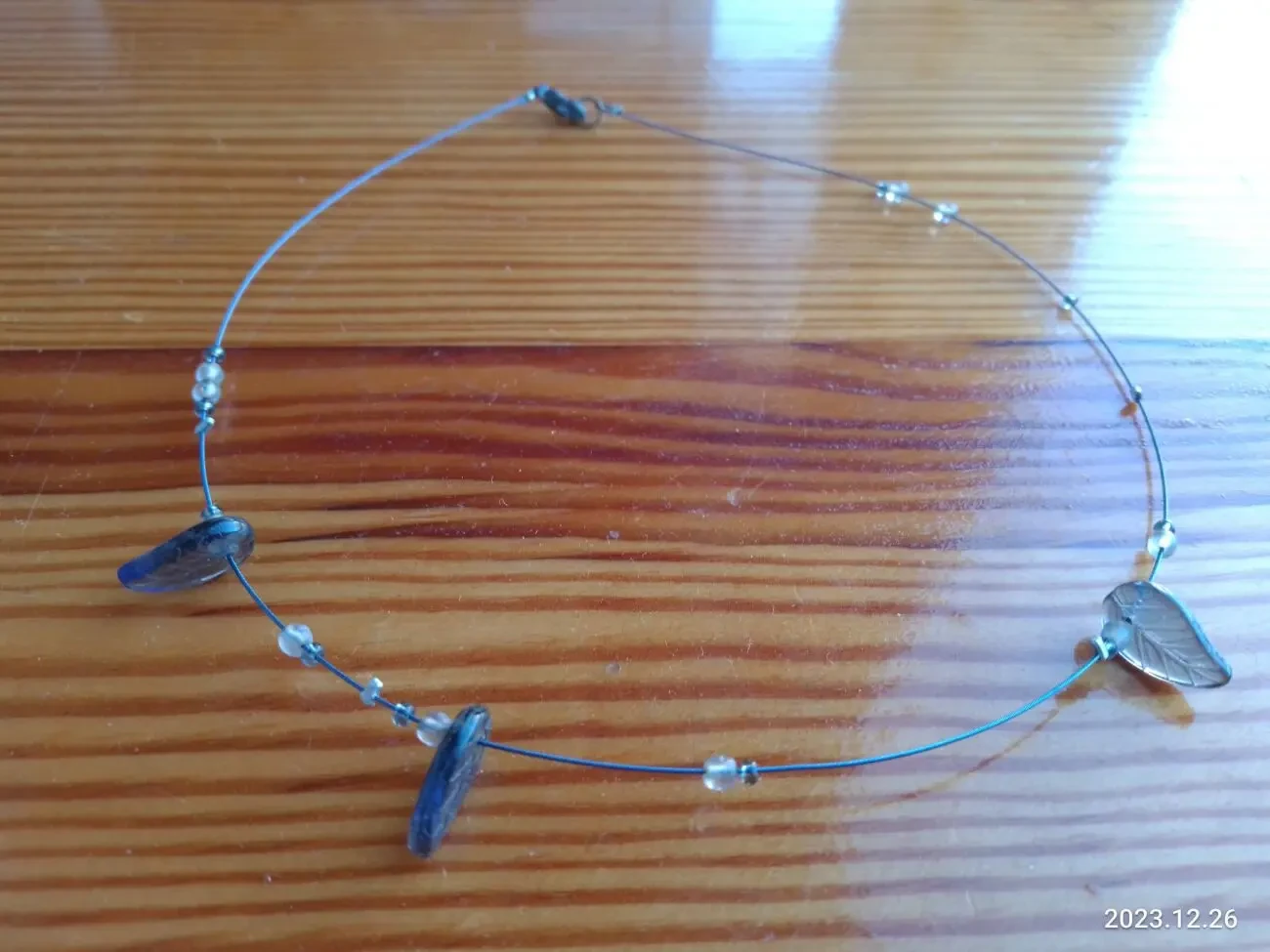 Набор 3 вещи девочке колье на леске, на цепочке сердечки и браслет 4