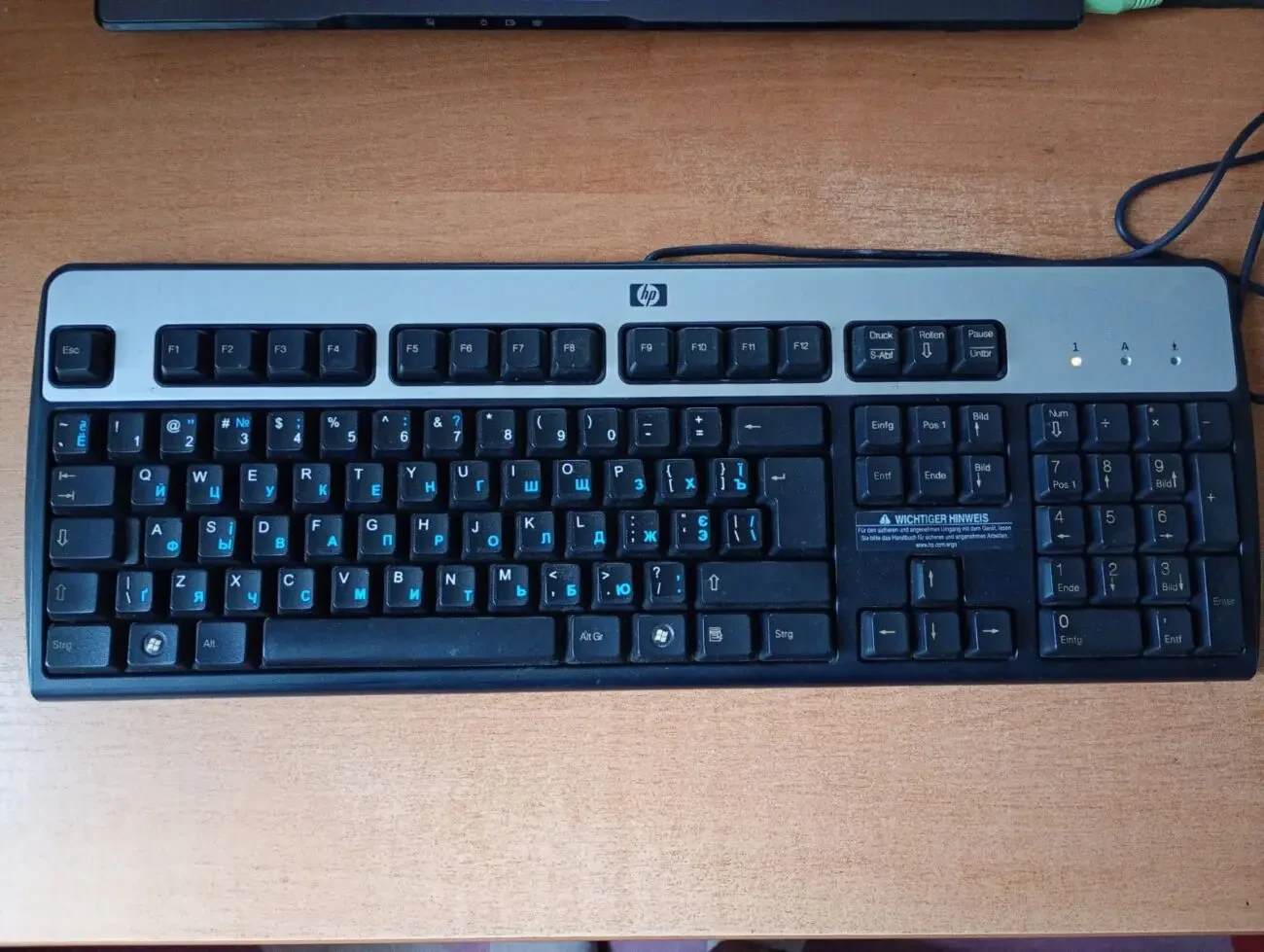 Клавиатура для ПК - Hewlett Packard - 4 DVD-дисков с фильмами.