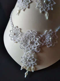 Мереживний набір Білий шарм ,  колье та сережки,