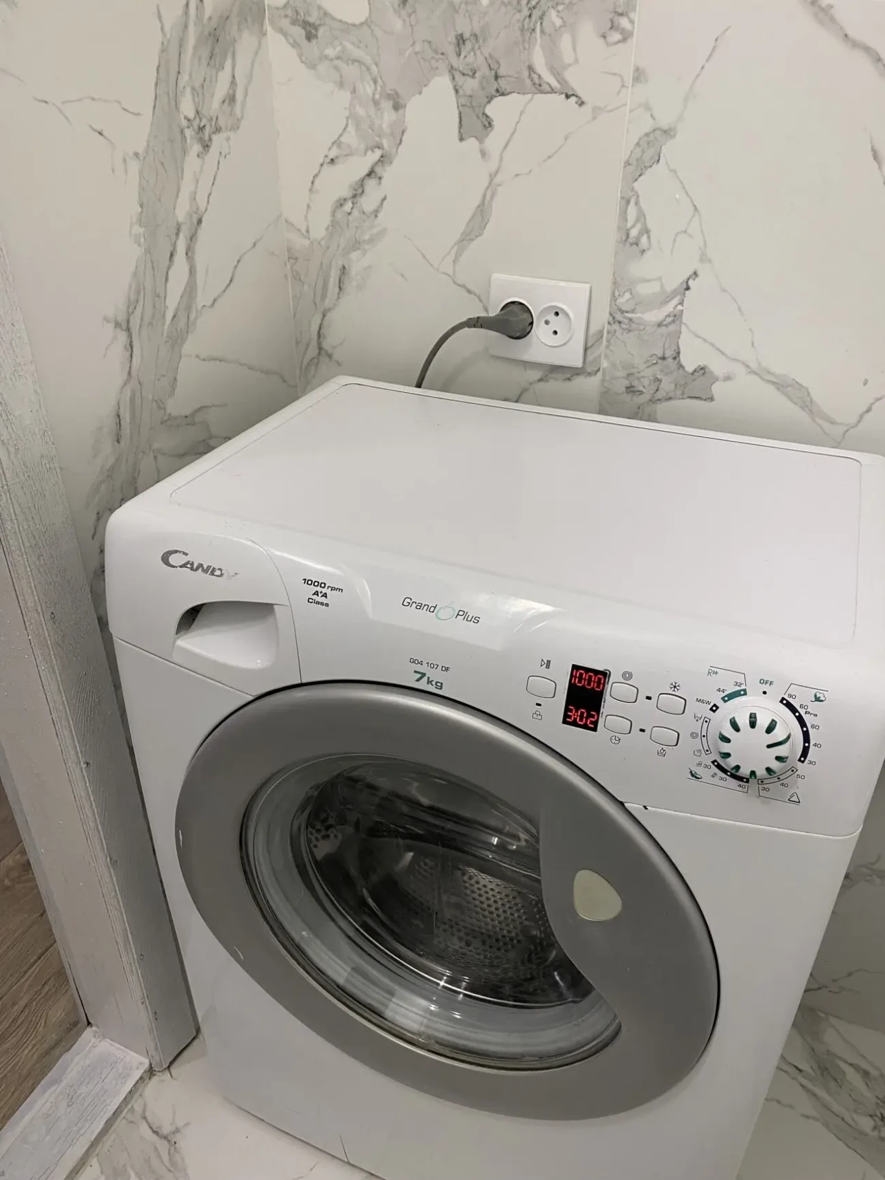 оренда 2-кв.Митниця 2