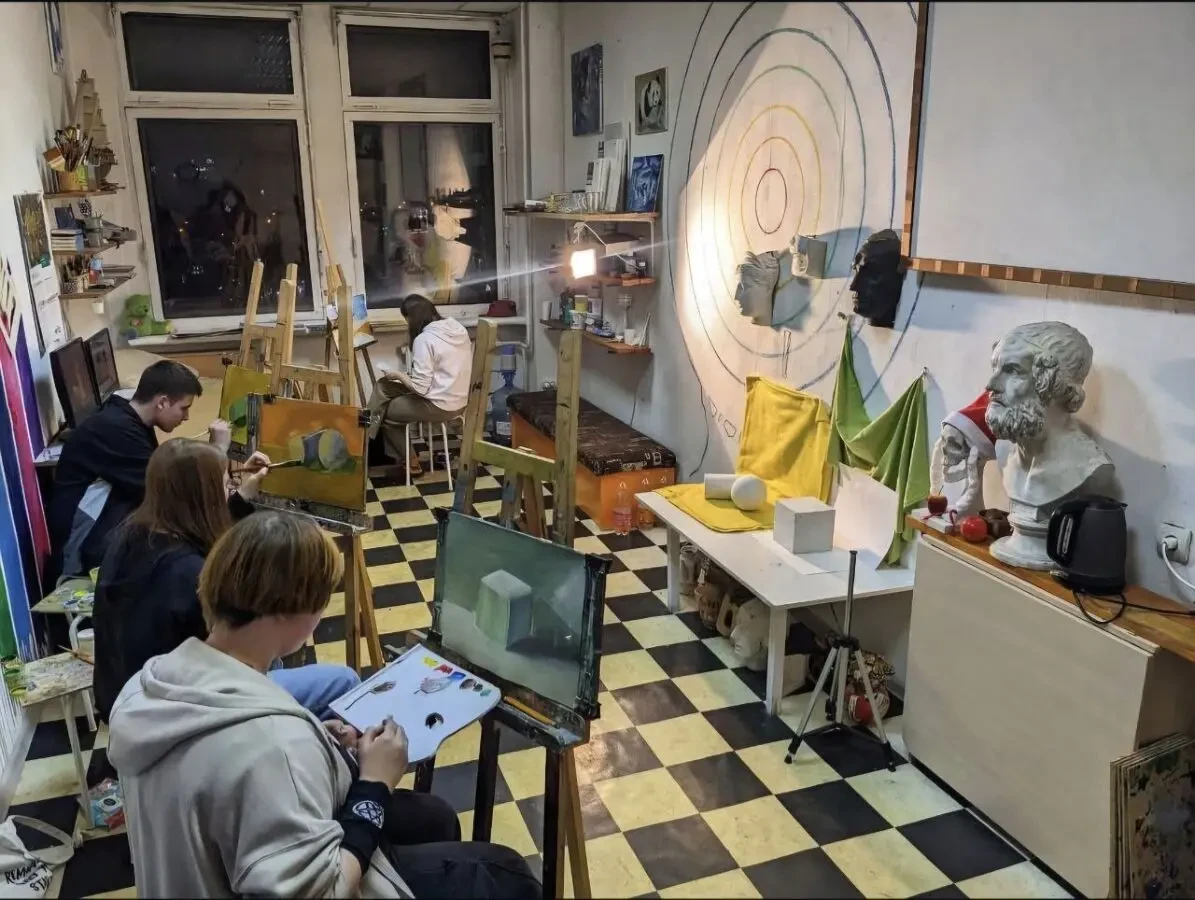 Уроки малюнку та живопису в художній студії