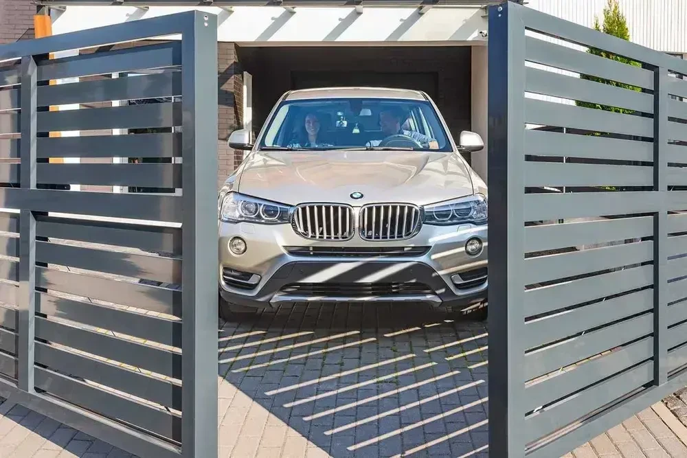 Ворота розпашні та відкатні під замовлення