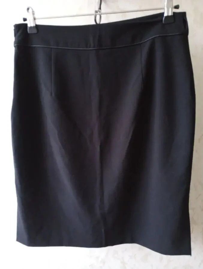 Юбка черного цвета - 2 dvd диска в подарок.