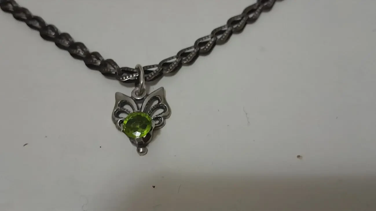 Оригинальный серебряный кулон с хризолитом. Ретро 8