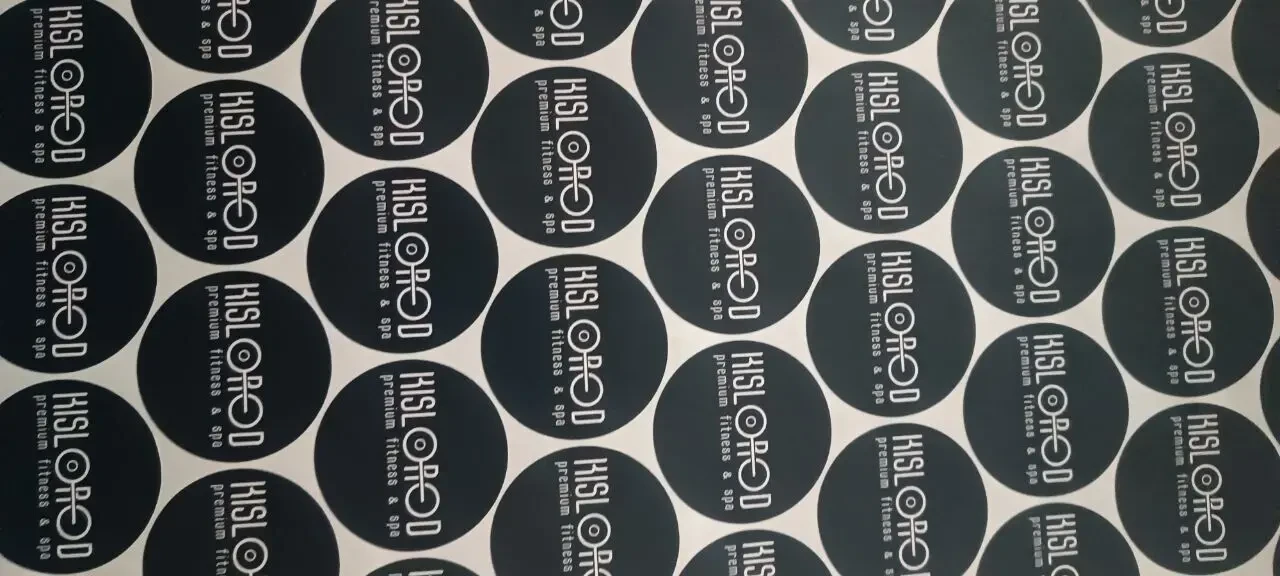 Поліграфія друк та виготовлення візитівок наліпок флаерів 5