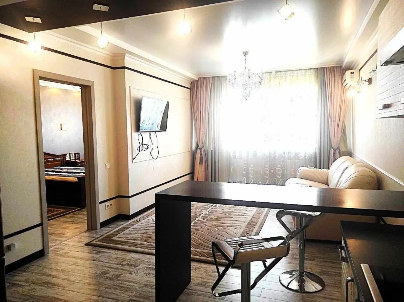 Продам 55 кв.м  ул.А.Ахматовой  34 м.Позняки 3