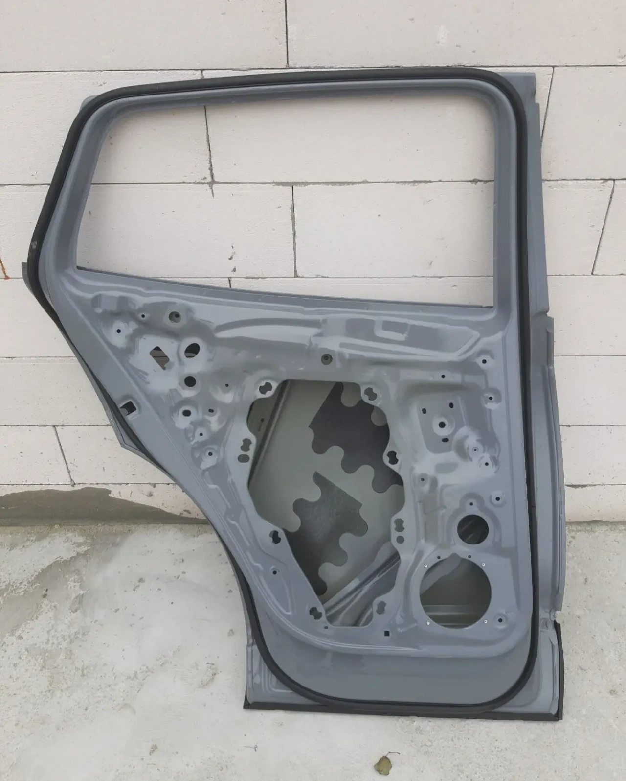 Volkswagen ID.4 X Двері задні 11A833055 Накладка дверей 11G85494 4