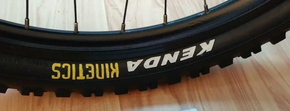 Маркер для шин Белый, Синий, Серебро 4