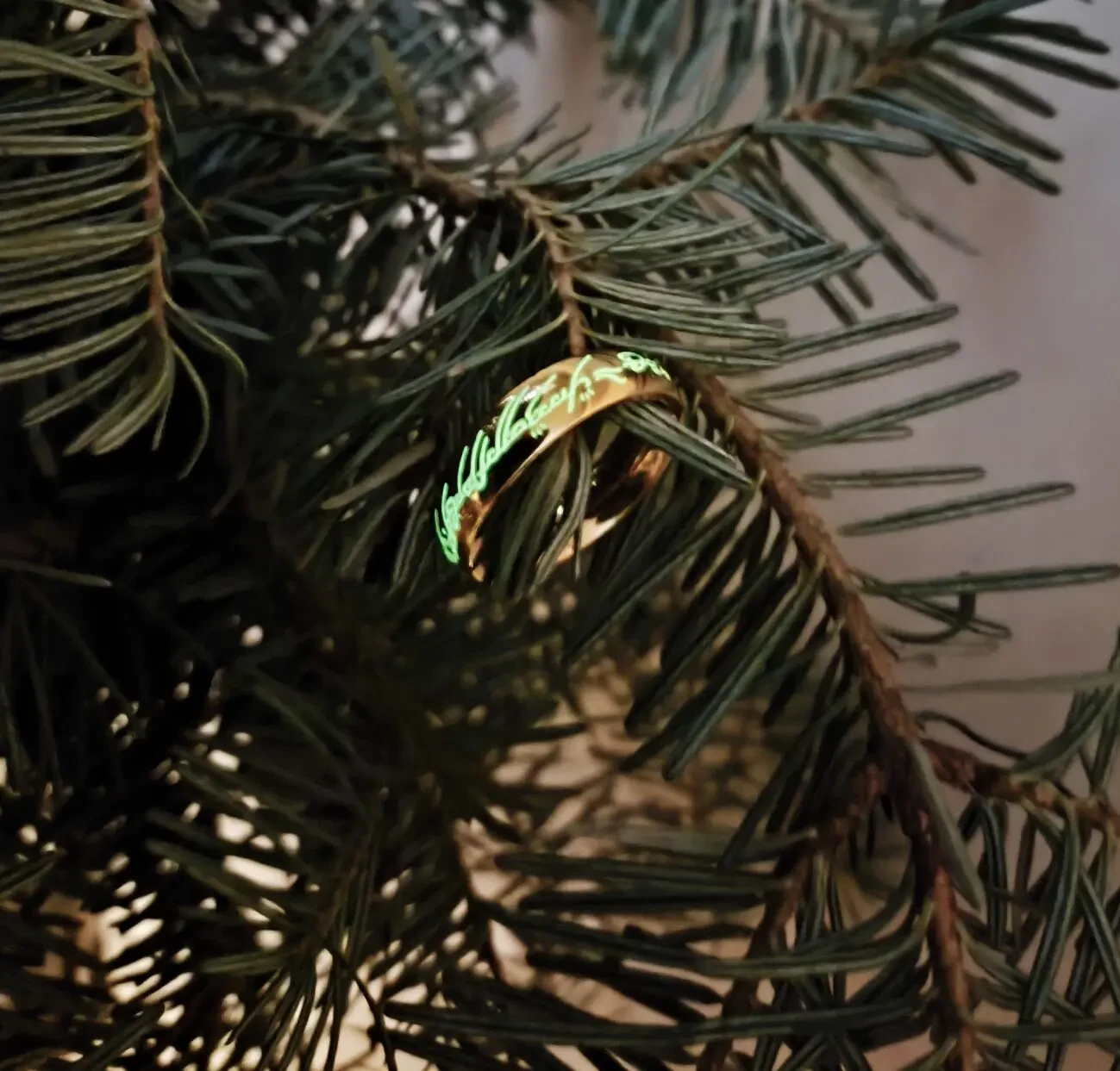 Кольцо всевластия из карбида вольфрама с люминесцентной надписью 6