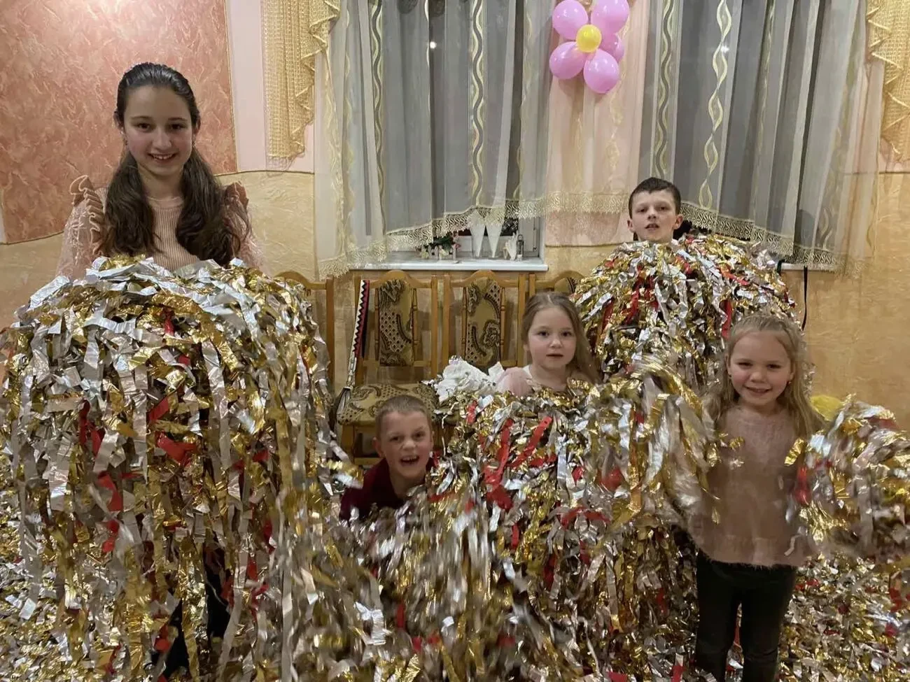 Паперове шоу, стрічкове шоу, срібне шоу, наукове шоу 8