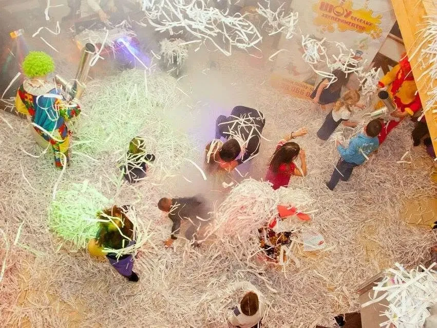 Паперове шоу, стрічкове шоу, срібне шоу, наукове шоу