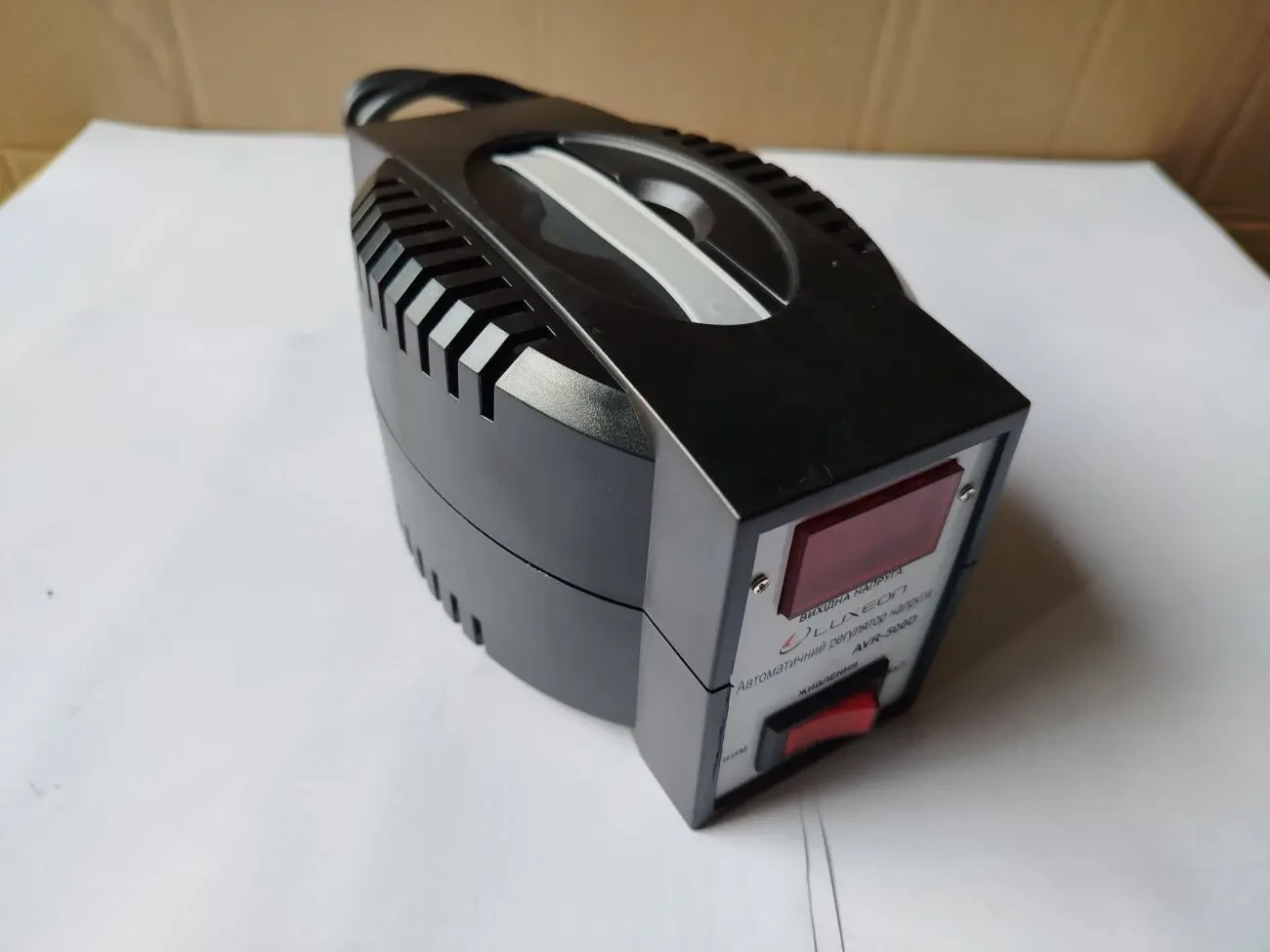 стабилизатор напряжения Luxeon AVR-500D, (новый) 2