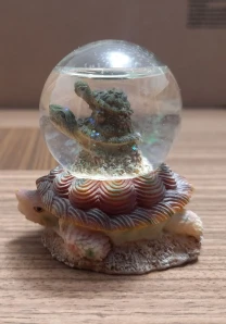 Снігова куля з трьома черпахами.Статуетка три черпахи.Фігурка черпахи.