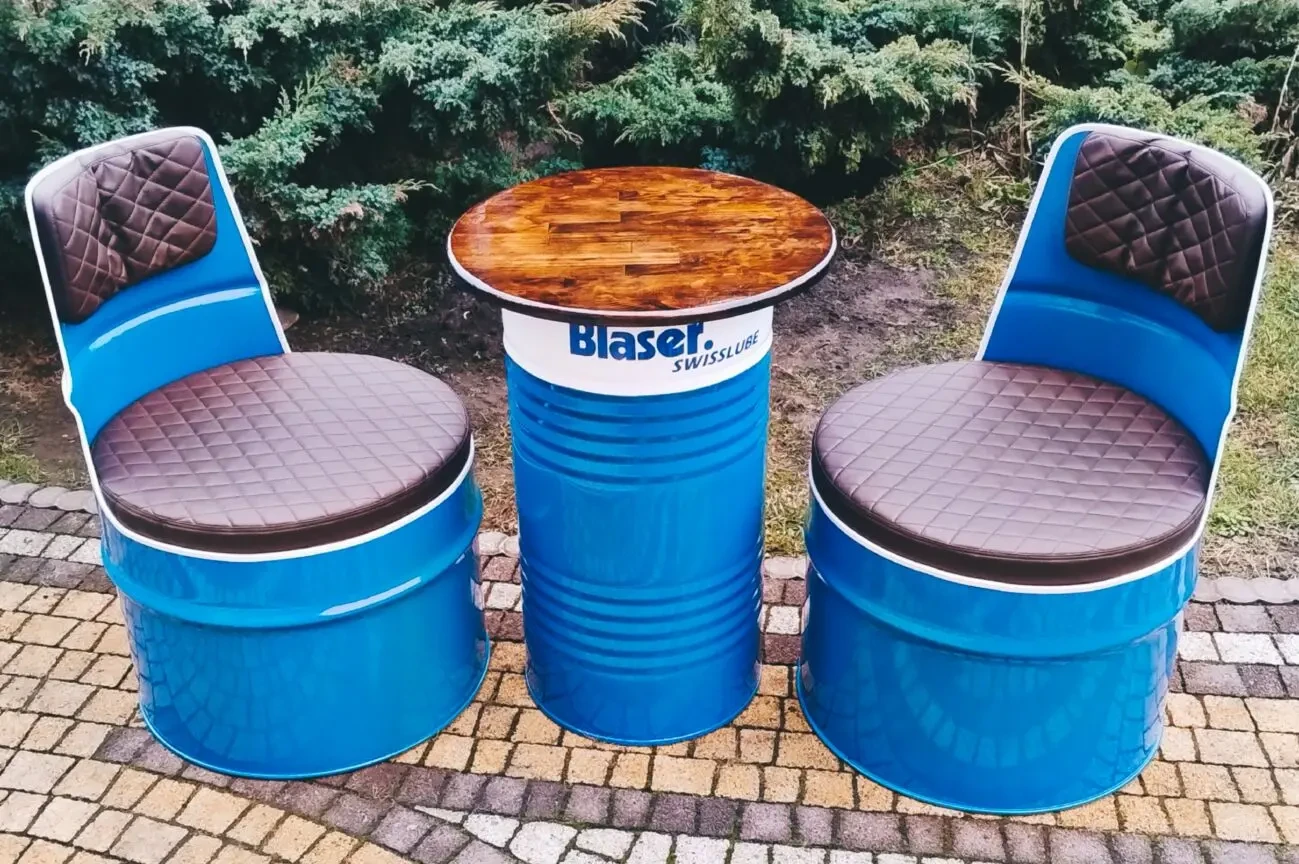 Дизайнерське крісло бочка з м'яким сидінням з екошкіри