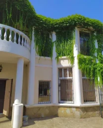 Продаж 2 поверхового будинку з ділянкою на 2.5 сотки, 170 кв. м.