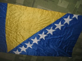 Прапор Боснії і Герцеговини, великий