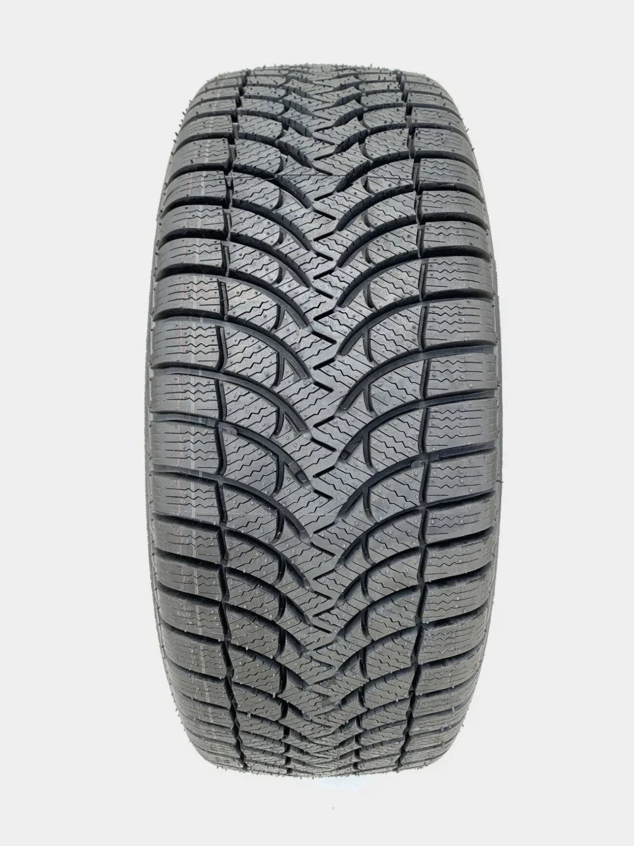 Шини зимові 225/40 R18 92H резина зимова ALPIN 4 DOMIN Poland 5
