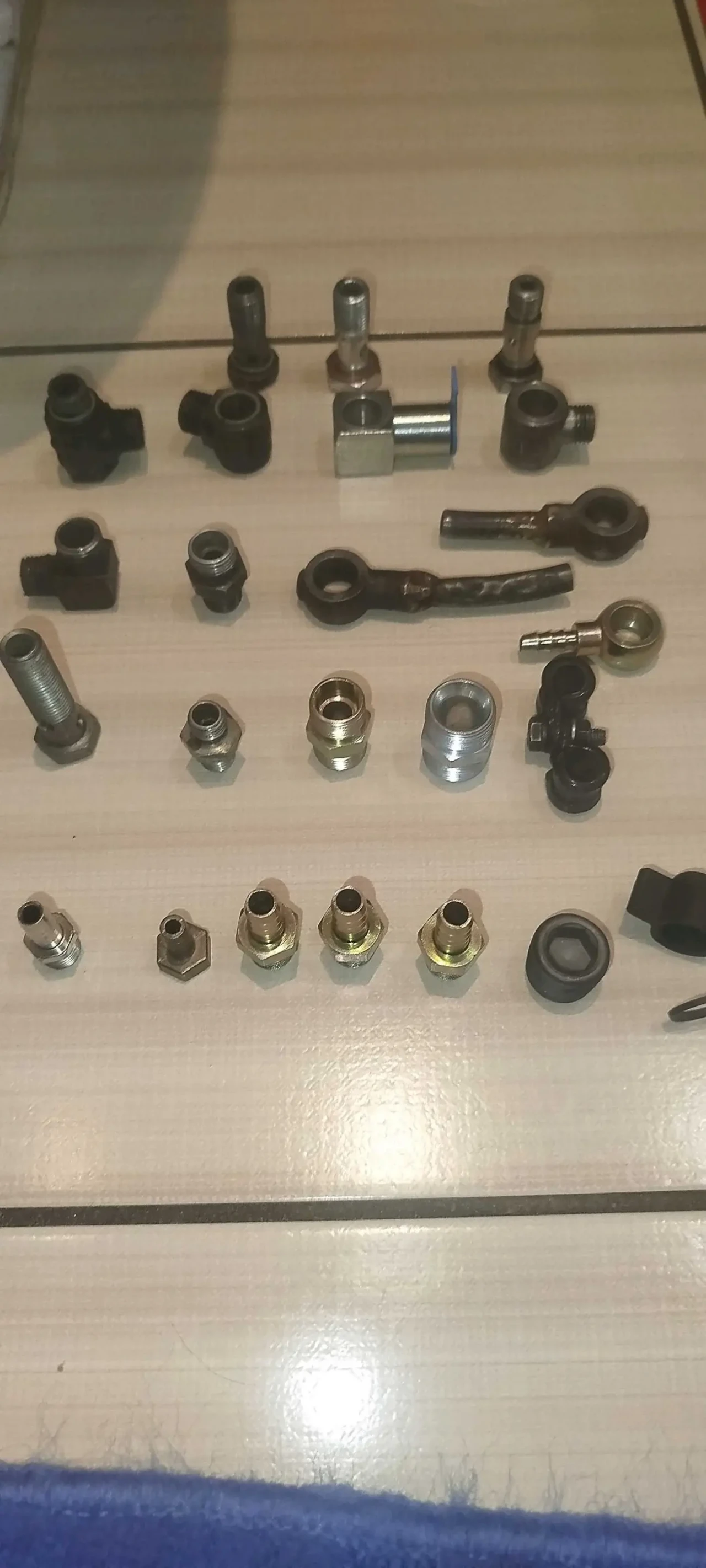 Штуцера автомобильные 3