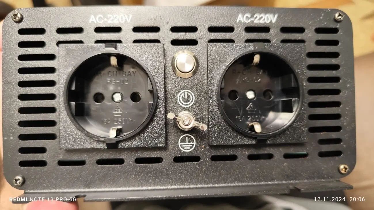 Інвертор Databases з Акумулятором Li-ion 40Ah 2