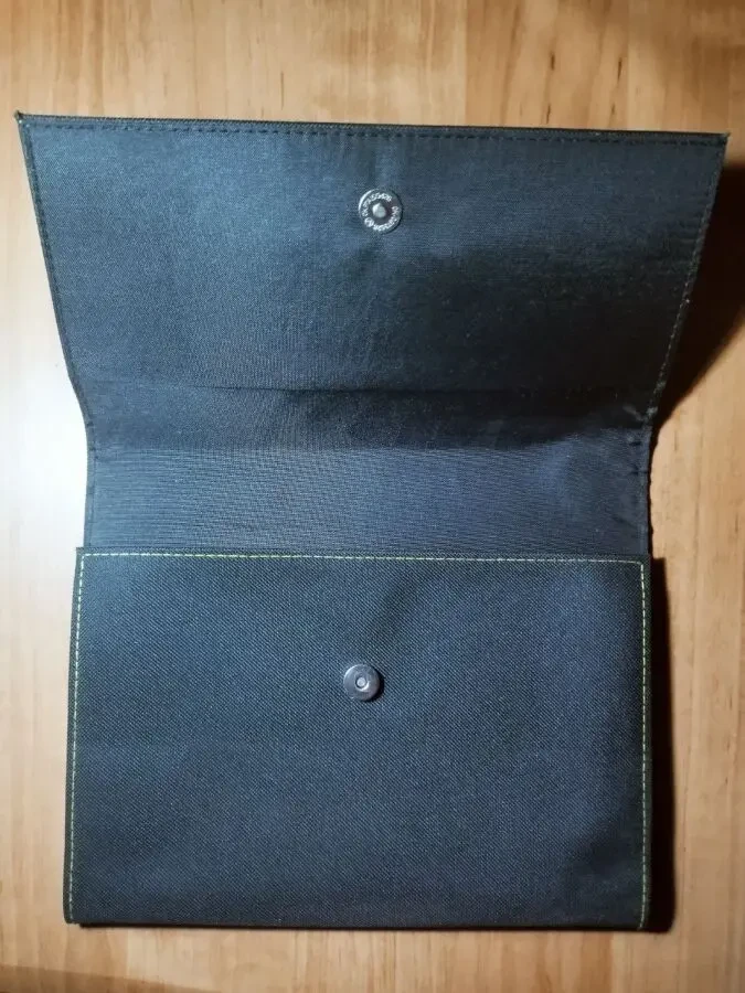 Папка для документов 22х18, брелок Renault 3