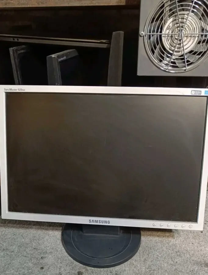 Монитор samsung 920NW 5