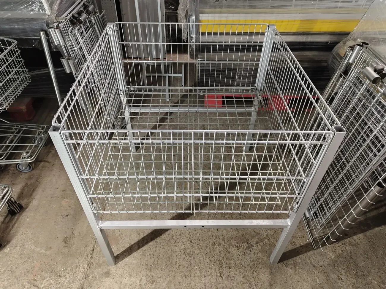 Акційний виставковий кошик, презентаційний кошик сітка 3